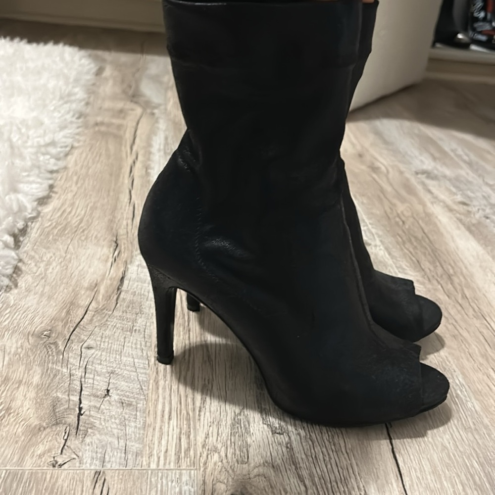 Pedro Garcia peep toe booties